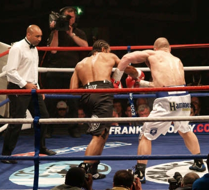 Photo ©David Oakley/SaddoBoxing.com