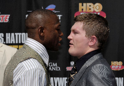 Mayweather and Hatton romance 3