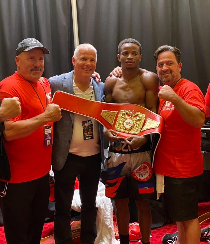 Wendy Stuns Hicks, New USBA Jr. Middeweight Champion