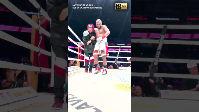 Floyd Mayweather Was DANCING Between Rounds vs. Deji 😳 #shorts