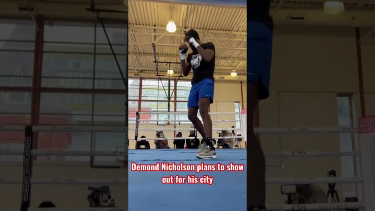 #VitoMielnicki and #DemondNicholson warm up at the  #DavisGarcia Media Workout