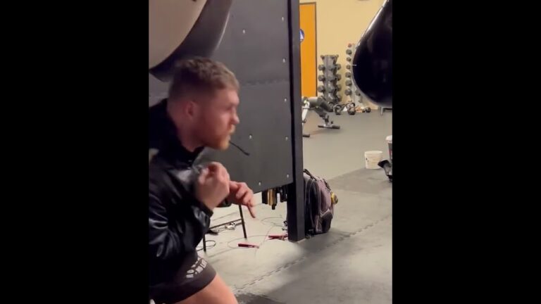 Practice Makes Perfect: Canelo's Head Movement Is Insane 🤯