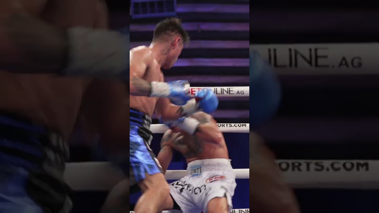 Ringside KO View 🧨 Angel Fierro takes out Estela #Shorts