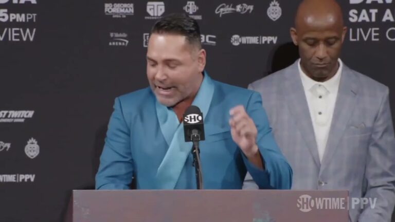 Oscar De La Hoya comes out swinging in the final presser | #DavisGarcia
