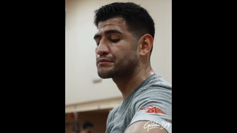 Alexis Rocha is back in action next week Live on DAZN. Here we come! 🌵🔥#RochaYoung