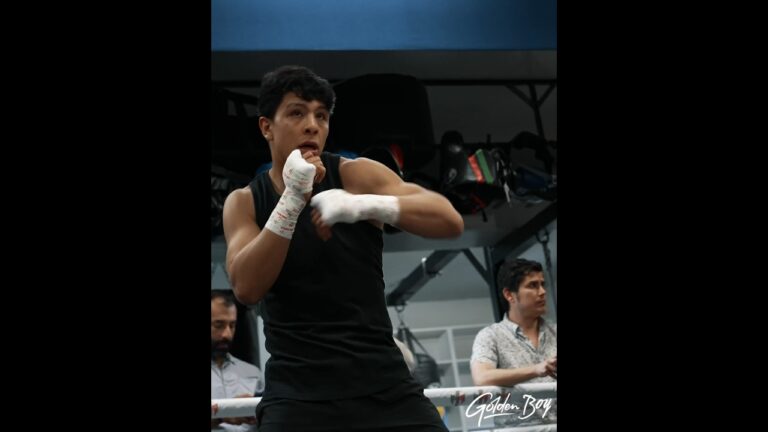 Jaime Munguia is looking Fight Night ready! 👀 Take a look into his media day workout in Big Bear!
