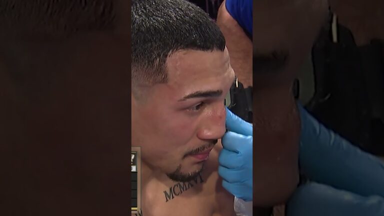 "I love you!" ❤️ | That wholesome moment between Teofimo Lopez Jr & Sr