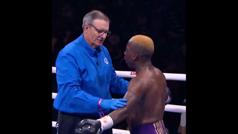 Jeremy Hill BLASTS Mark Davis out in 4 🧨