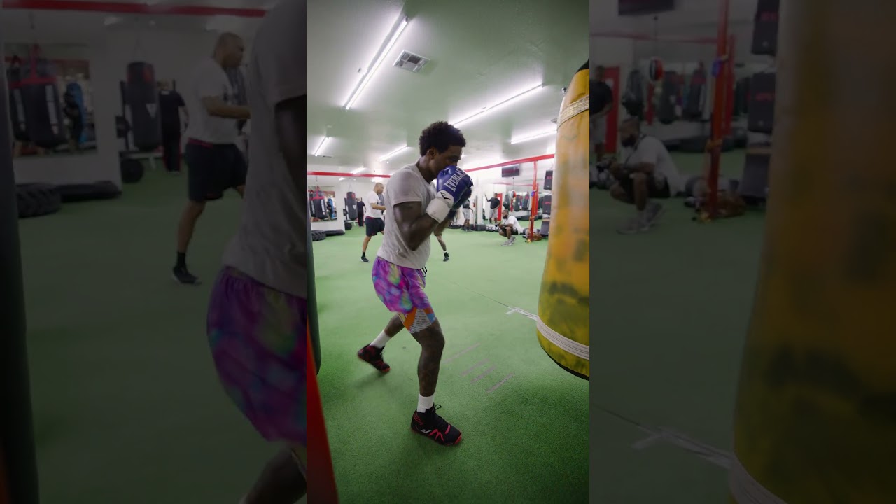 One Full Minute of Errol Spence Jr. On the Heavy Bag