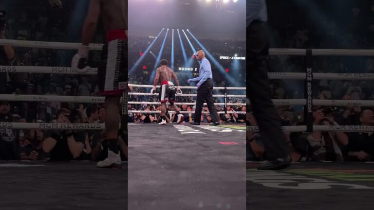 Insane View Of Crawfordâ€™s 1st Knockdown Of Spence 🥵