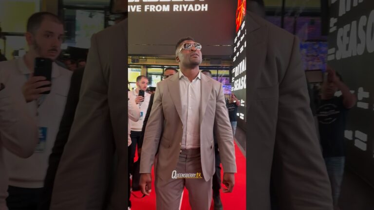 Francis Ngannou makes his entrance at Tyson Fury press conference 😎