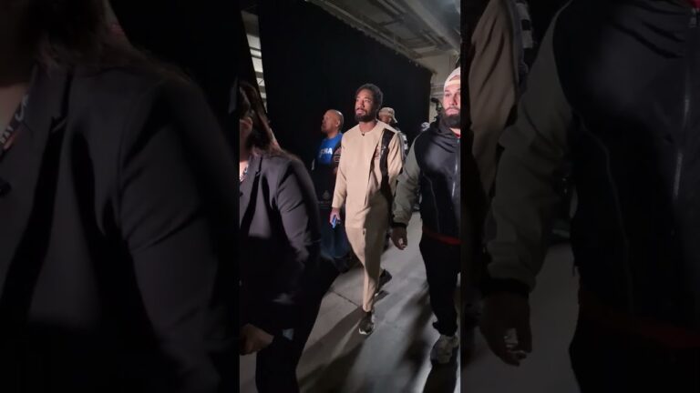 He's back! #DemetriusAndrade is ready to face the biggest challenge of his career. #BenavidezAndrade