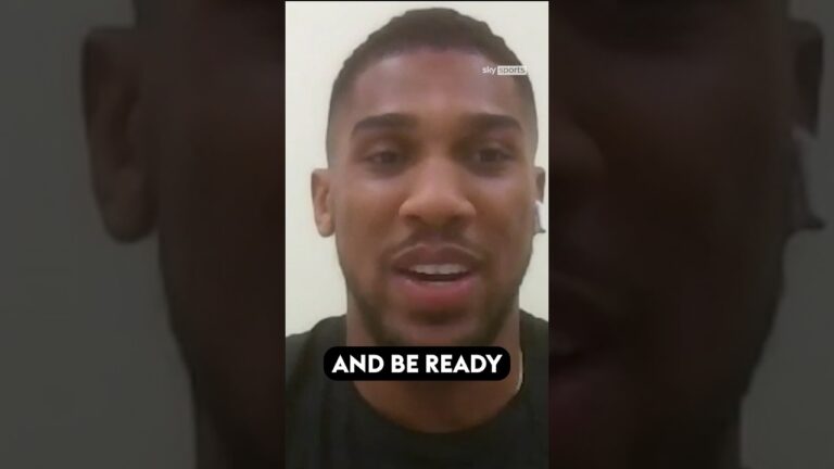 Anthony Joshua reacts to Tyson Fury being dropped by Ngannou 👀 🍿 #boxing