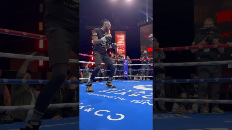 Deontay Wilder dances into a HUGE punch 😮‍💨 #Boxing