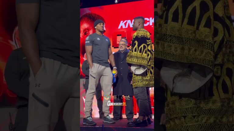 Anthony Joshua and Francis Ngannou smirk and shake hands in opening face-off 😮‍💨