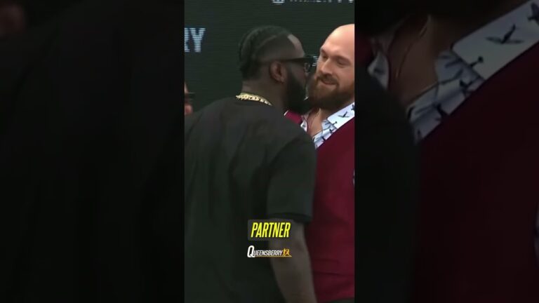 Tyson Furyâ€™s head movement is always on point 😅