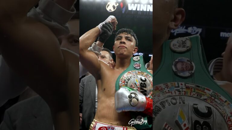 WHAT A FIGHT! #MunguiaRyder best moments! #goldenboypromotions