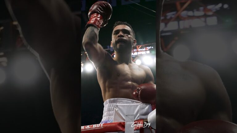 Puerto Rico Stand Up!! 🇵🇷🇵🇷🇵🇷 El CampeÃ³n Oscar Collazo con otro Knockout!💥