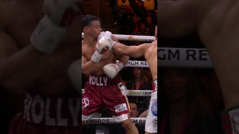 This was the moment Rolly realized he couldn't tame the Pitbull #IsaacCruz.  #RollyPitbull #Boxing