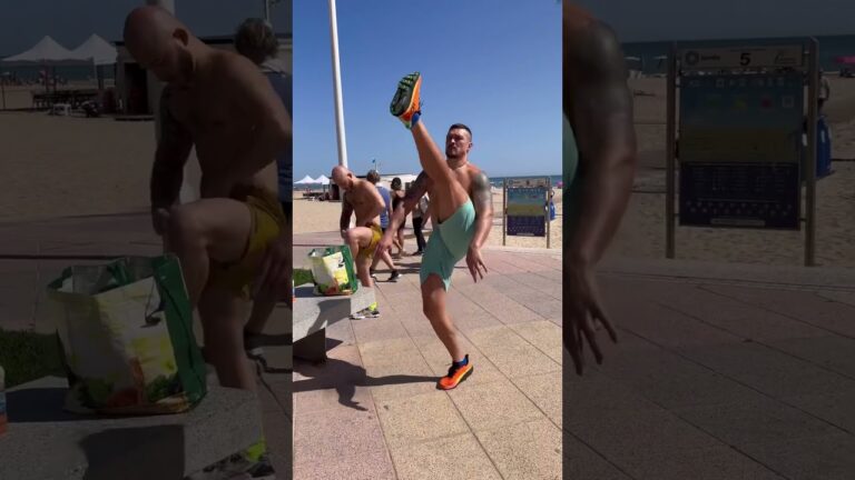 Those Usyk warm-up moves 😂💪#FuryUsyk