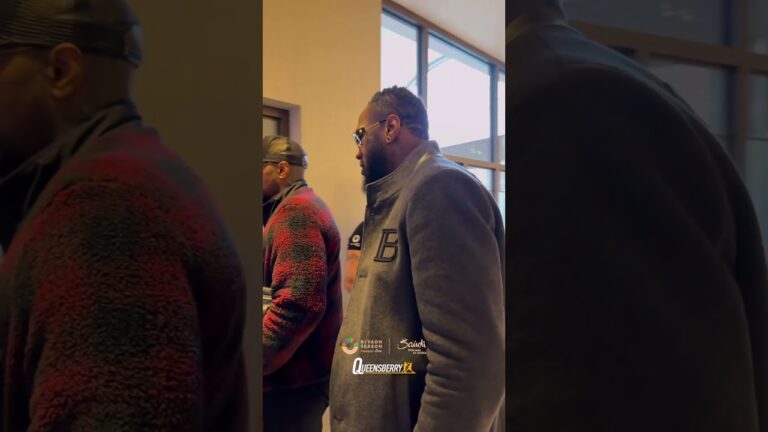 Deontay Wilder arrives in typical stylish fashion to carry out his media duties 😎