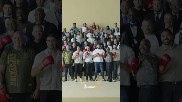 When Tyson Fury spots Oleksandr Usyk 😅