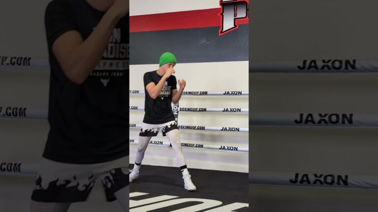 .#BrandonFigueroa in the zone.#CaneloMunguia  #FigueroaMagdaleno