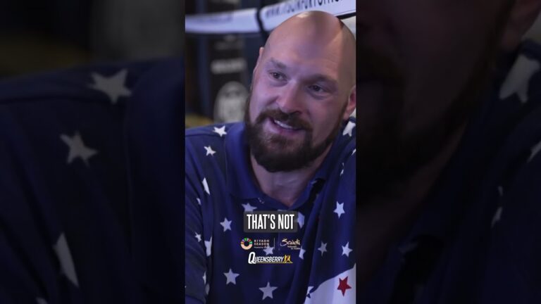 Tyson Fury comically shows Usyk what â€˜personalityâ€™ looks like 👀😅