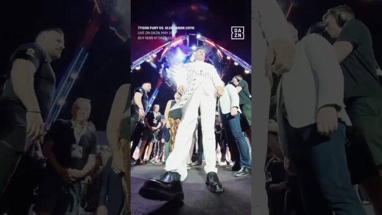 Another angle of  face off 🎥  Fury vs. Usyk 👊🔥