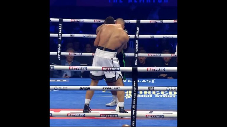 Chev Clarke Levels Up & Stops Ellis Zorro To Win British Cruiserweight Title 📈