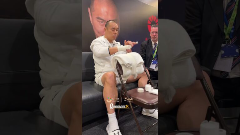 The Big Bangâ€™s liking the feel of those wraps 🧨😅