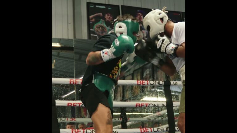 World Class Rounds 👊 Bam Rodriguez Spars Chocolatito For Estrada Fight