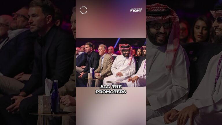 â€œNow Whoâ€™s In Charge?!â€ 🥶 #short #boxing