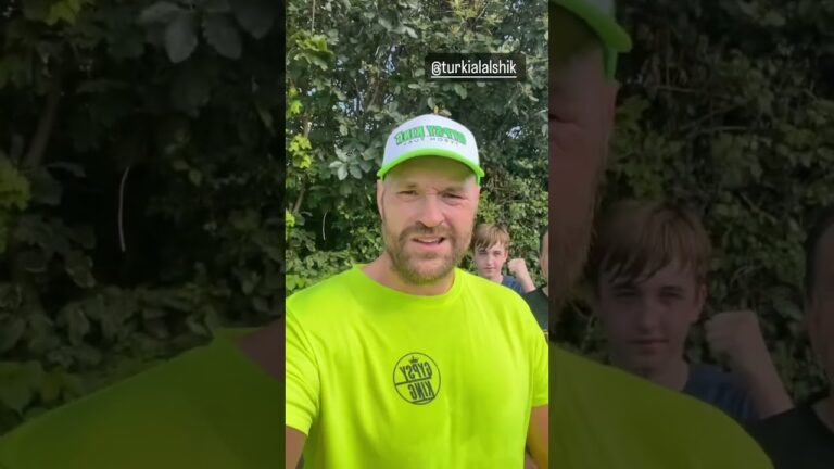 Tyson Fury sends Usyk first warning ahead of their rematch 😤