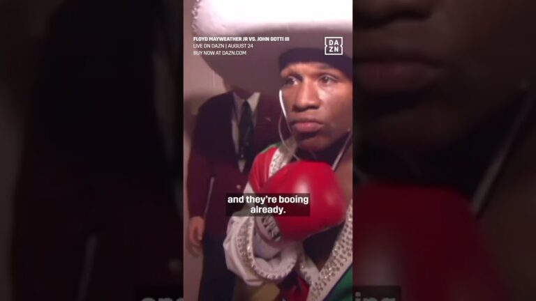 Was this Floyd Mayweather's most iconic ring walk? 🤩