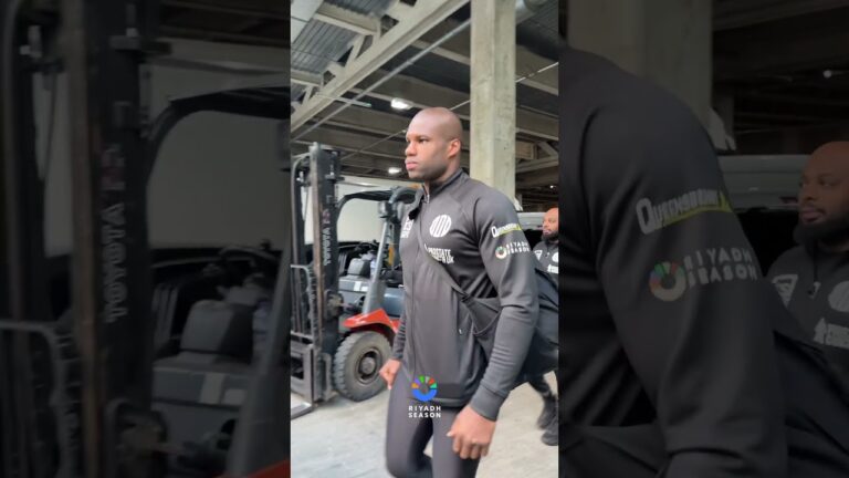 DDDâ€™s coming to tease his power at the open workout 💣