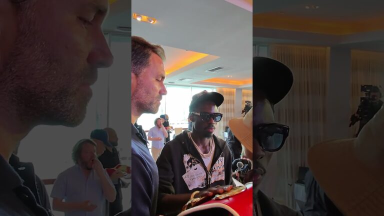 Richardson Hitchins Touches Liam Paro's Belt And Gets Shoved 👑😮‍💨