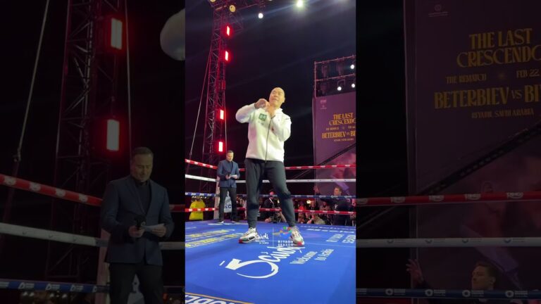 Zhilei Zhang vibes at the open workout 🕺😂