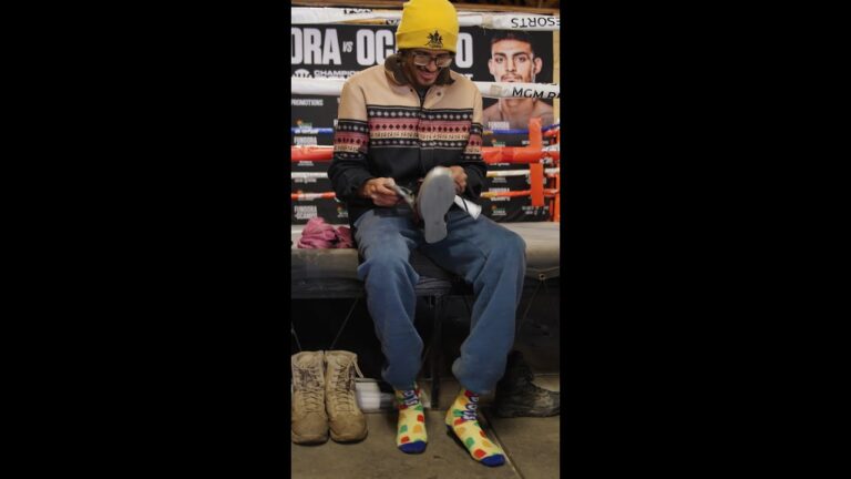 FIT ✅ with Sebastian Fundora 😂