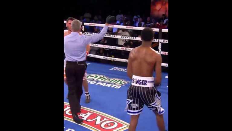 ORLANDO 🌟 MAGIC: Omari Jones Scores Second Round Stoppage On Debut
