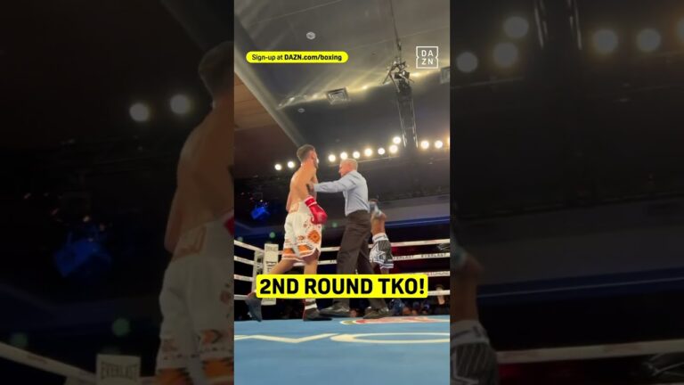 Omari Jones shines in his pro debut 🔥