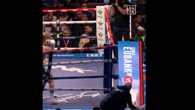 Chris Eubank SENIOR Arrives For Son Jr's Fight With Conor Benn 🤯😲