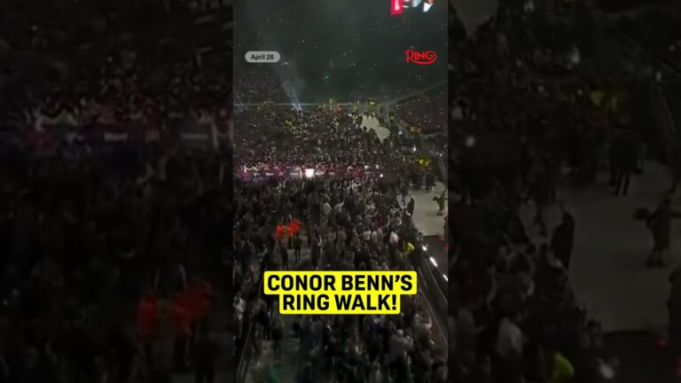 Conor Benn makes his way to the ring! 🔥