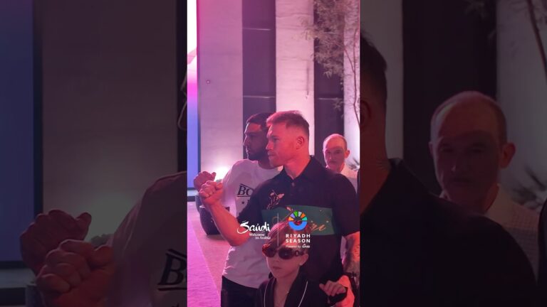 Canelo arrives in some style ahead of the press conference 😮‍💨🔥
