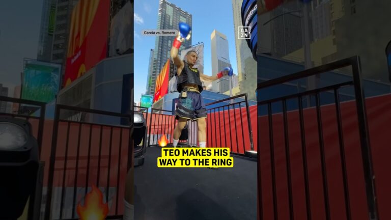 Here comes Teofimo Lopez🥊