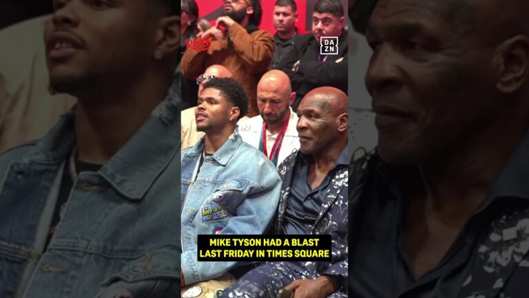 Mike Tyson was having the time of his life next to Shakur Stevenson 🤣