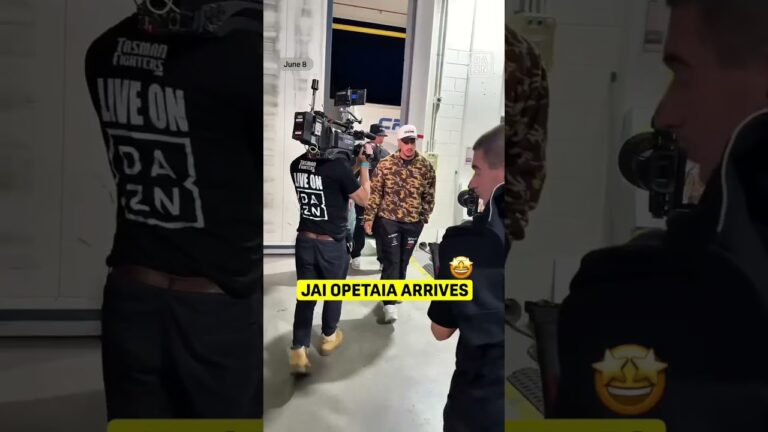 Jai Opetaia arrives for fight night 🤩 #shorts