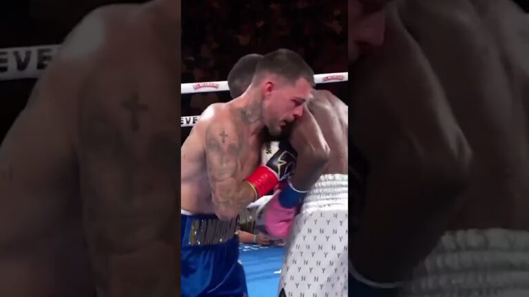 Richardson Hitchins becomes a star! | Matchroom Boxing #boxing #hitchinskambosos