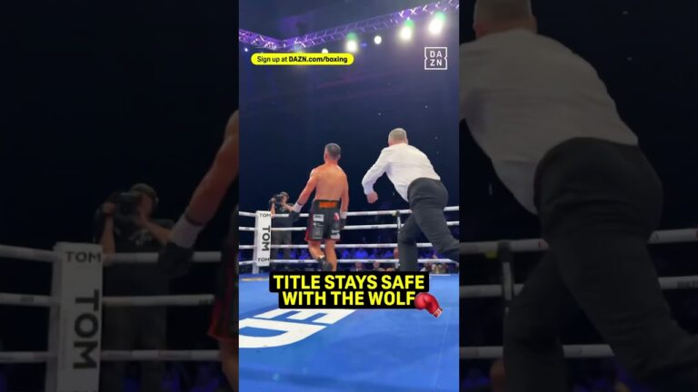 Conah Walker applied the pressure 😤#YafaiRodriguez | Live NOW on DAZN