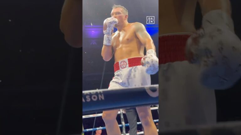 Unreal from Oleksandr Usyk✨ 1) Get backed up😬 2) Land counter punch👌🏼 3) Regain centre ring😤